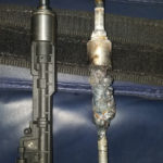How to extract a corroded injector